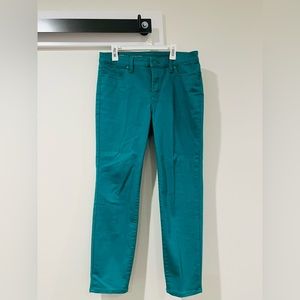 Talbots green slim ankle jeans in 6P